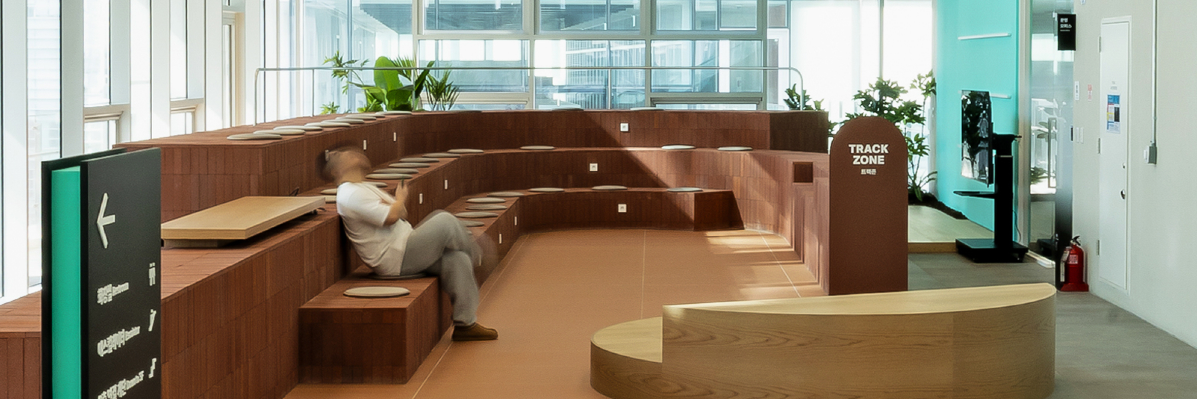 피칭・전시 공간-1