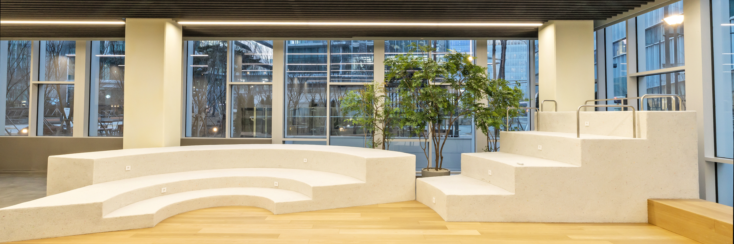 피칭・전시 공간-2